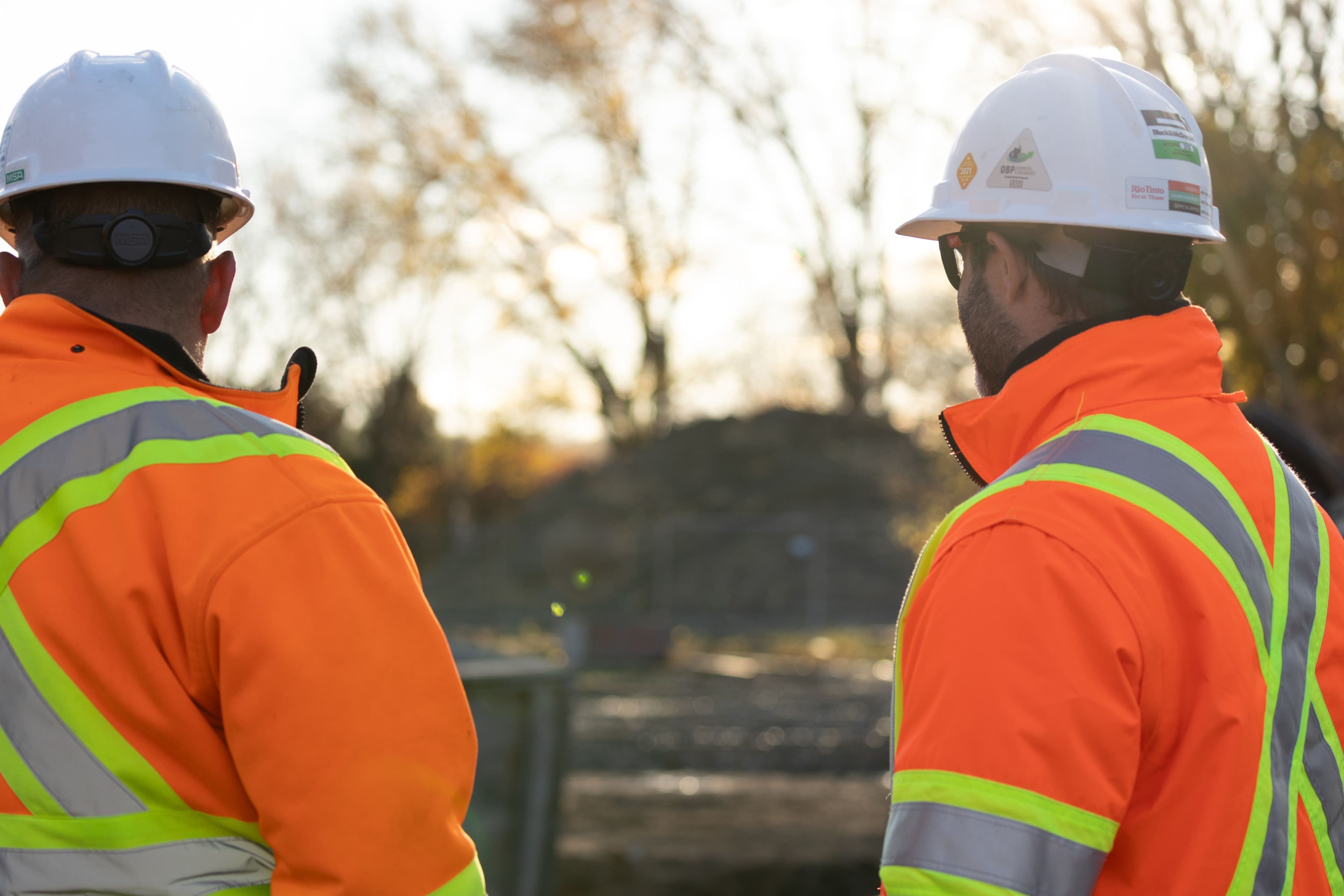 Équipe d'inspection sur un chantier réalisé par CSL Ltée